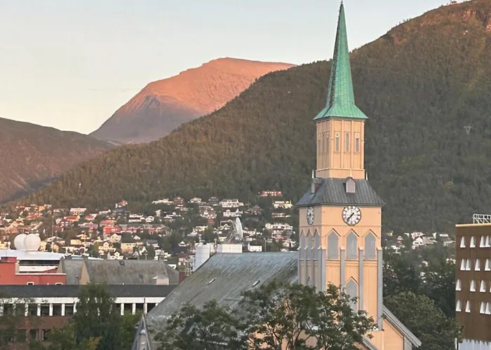 Central Apartment Apartamento Tromsø