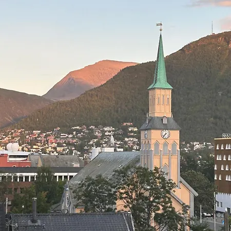 Central Apartment Appartamento Tromsø